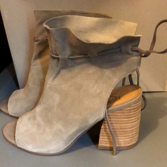 Franco sarto size 7.5 Fenwick peep toe stacked heel - Picture 2 of 11